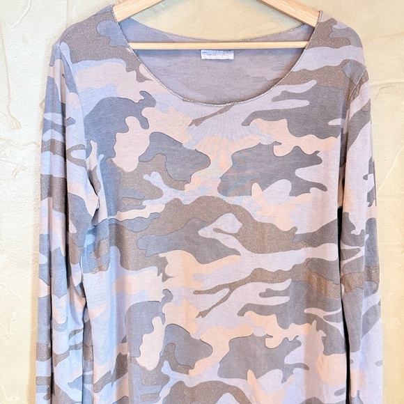Italian-Made Shimmer Camo Long Sleeve Top | Soft Neutral Palette - Picture 2 of 9